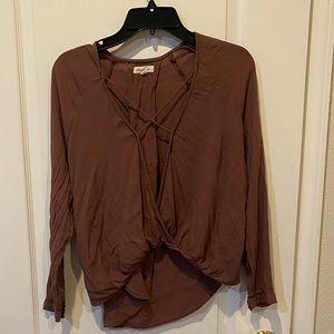 Silence and Noise by Urban Outfitters Long Sleeve Top in Burgundy